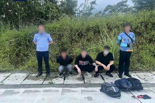 董方卓此前回呛评论：C罗只要没得老年痴呆，就应该还认得我